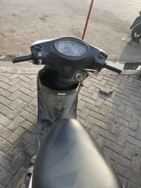 اكزز • ياباني • كهربائي