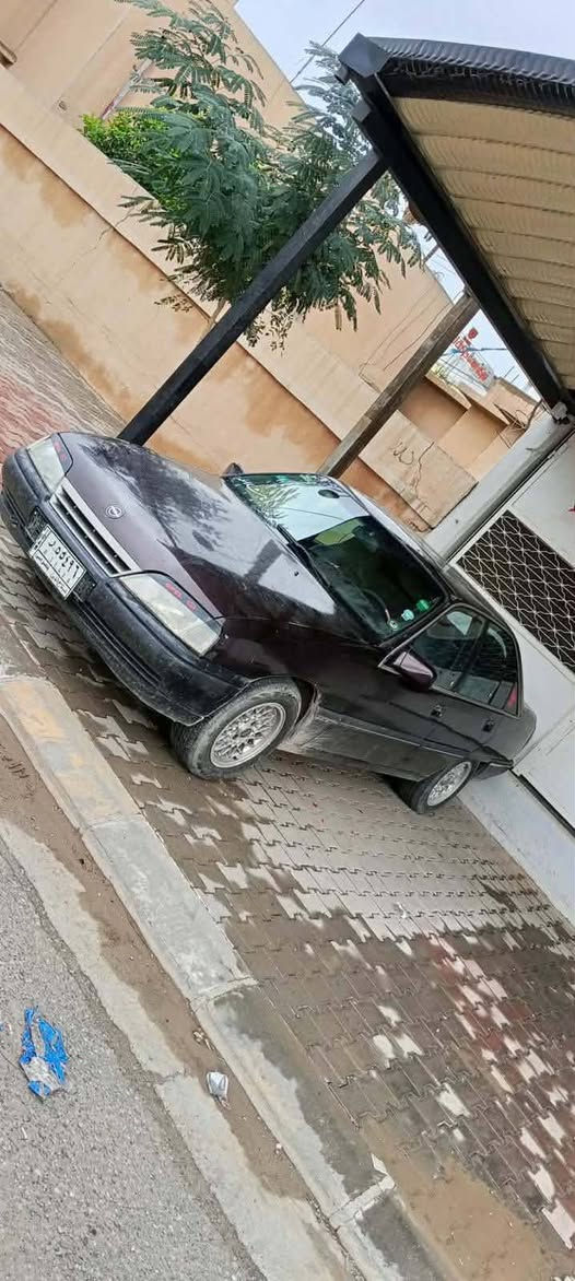 ## 🚗 للبيع: أوبل أوميغا (Opel Omega) موديل 1990

**المواصفات والتفاصيل:**

 * **الموديل:** 1990

 * **الرقم:** صلاح الدين

 * **الوضع القانوني (الأوراق):** واصلة للهزة، المعاملة حالياً واقفة. (أنا أوديك لصاحب السيارة الشرعي وتتفق وياه مباشرة على التحويل).

 * **الضمانات:** أتعهد بشرط (غرامات + سرقة).

 * **حالة السيارة:** شغالة، تمشي، وبشرط الفحص.

### 💰 السعر:

**29 ورقة (2,900$)** وبيها مجال للشراي
او مراوسه مع اوميكا ستيشن


**إذا كنت صاحب هذا الإعلان وتريد حذفه لأي سبب، رجاءا أرسل رسالة إلى الدعم الفني**