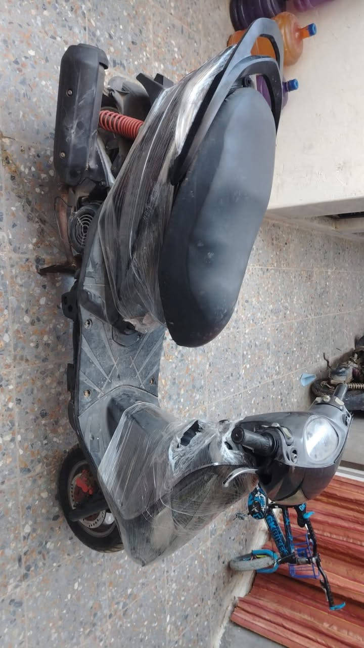 دراجه ماكس ثعلب مجفته جديد سلف كهربائيات كلهه شغاله للبيع مكان تاجي أبو عضام سعر 300وبيه رقم ***********
