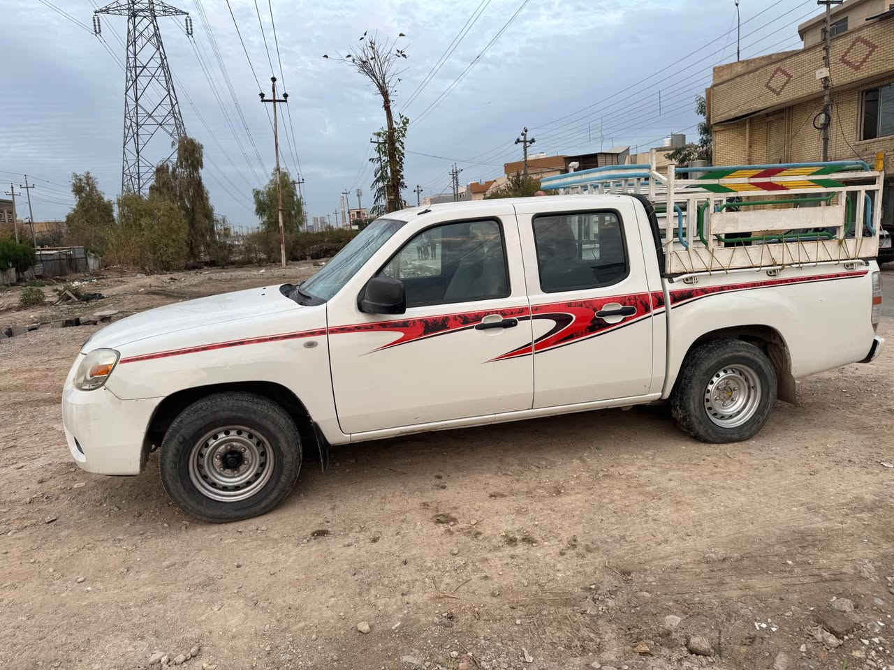 2013بةناوي خومانة سةنةوي نوي 
دوو سي جيكاي كارتة
دينگةي ناو دةرگا پةمپة بي ناوی نەگرتیە 
***********
*********** أربيل, العراق
