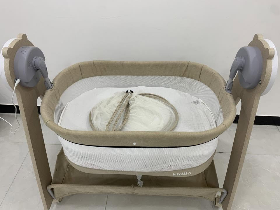 سرير هزاز ماركة kidilo للبيع مخصص لحديثي الولادة من عمر يوم واحد الى عمر سنة ونصف السرير كهربائي هزاز ويتصل بالبلوتوث لتشغيل قران او نغمات للاطفال استخدامه ٦ اشهر السرير نظيف جدا السعر ١٢٠  المكان بغداد الدوره


**إذا كنت صاحب هذا الإعلان وتريد حذفه لأي سبب، رجاءا أرسل رسالة إلى الدعم الفني**