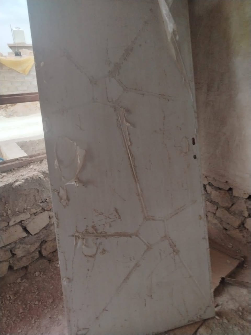 سلام عليكم يوجد عندي بوب خشب للبيع انضاف مثل ما بل صوره عندي 17 باب سعر الباب 40 او بي مجال بصيط اليريد يشتري يتصل عل رقم *********** او يطب خاص كل الهله بيكم
