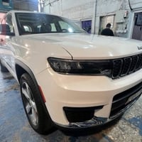 جيب كراند شيروكي خليجي 2021  7 راكب  ممشى السيارة 65000 كيلومتر مكفولة...