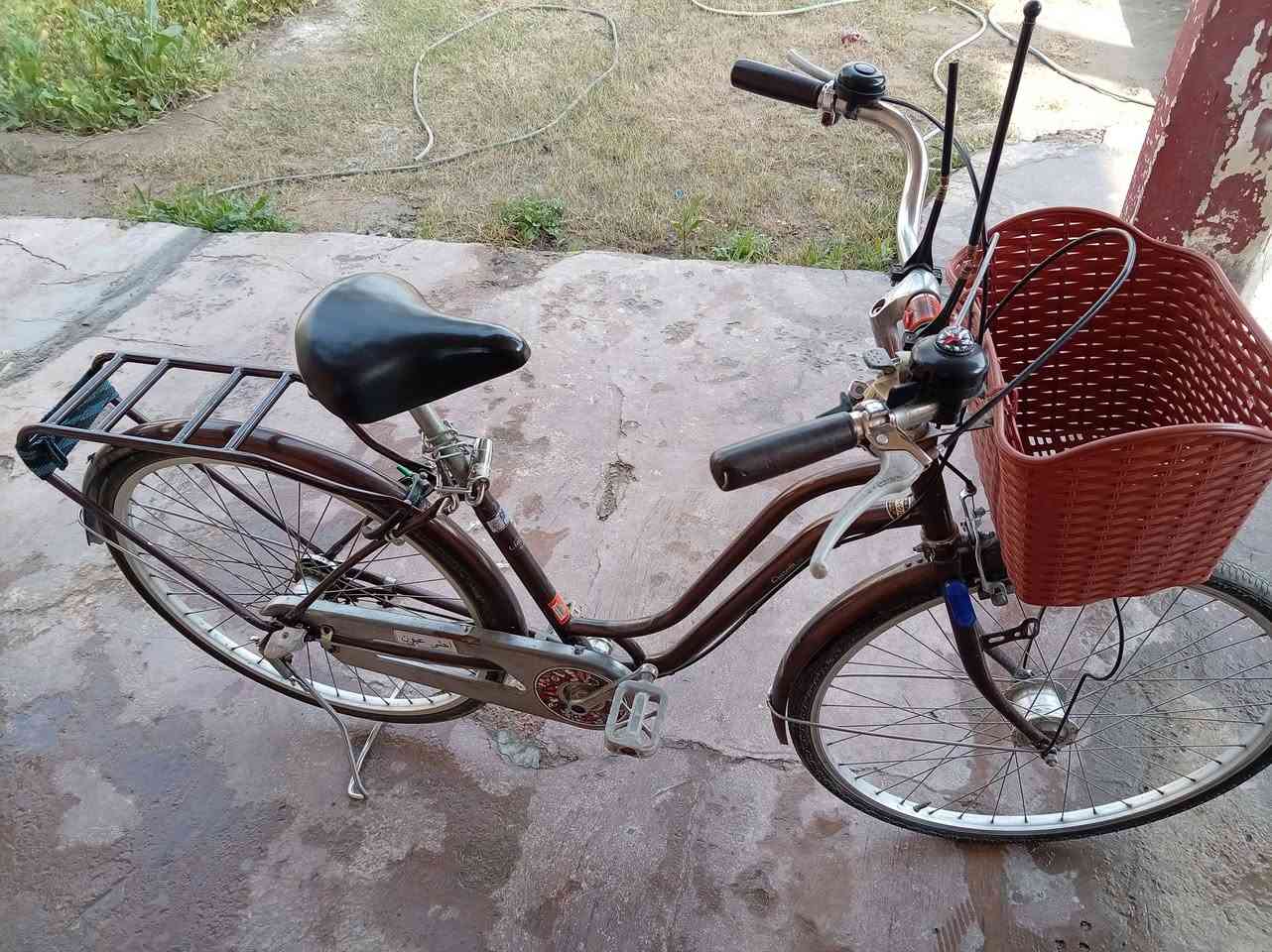 سلام عليكم بايسكل ياباني نضيف كير وطاغه شغال المكينه تضيفه  مثل ما واضح بل صوره السعر خاص /// ابو 70 ما ابيع / ***********
