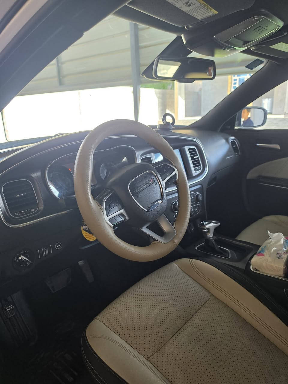 جارجر SXT 2018 كلين امريكي أنبار حره بسمي ماشيه 185 الف السعر 175 وبيها مجال المكان الرمادي رقم التلفون ***********
