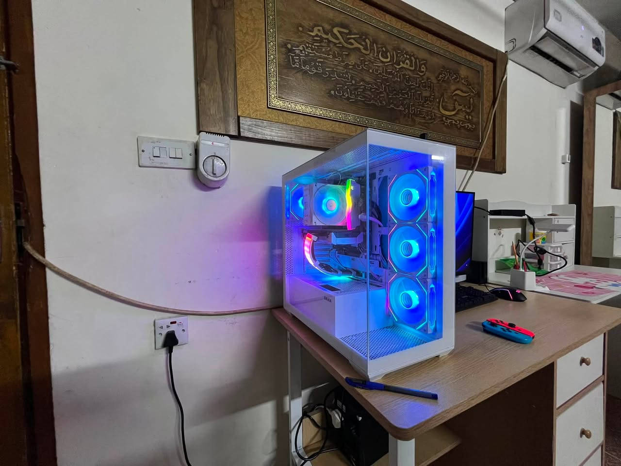 السلام عليكم تجميعه للبيع  نظافه 99‎%‎

RTX 5060
I5 14400F مبرد هوائي ويا
H610 ASUS PRIME M-K
1TB MD.2
T-FORCE 16GB 3200MZ
POWER SPLY 650W bronze 
KASE SAMA 
الشاشة PATRIOT 180HZ 0.1 MLS 
اليو بي اس 1500 من تايكر
ماوس ريد راكون و كيبورد ميكانكل بلو سويتش 
العلب مال قطع مو موجوده 
للتواصل واتساب فقط ***********
