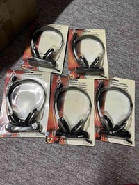 سماعات • مع التوصيل