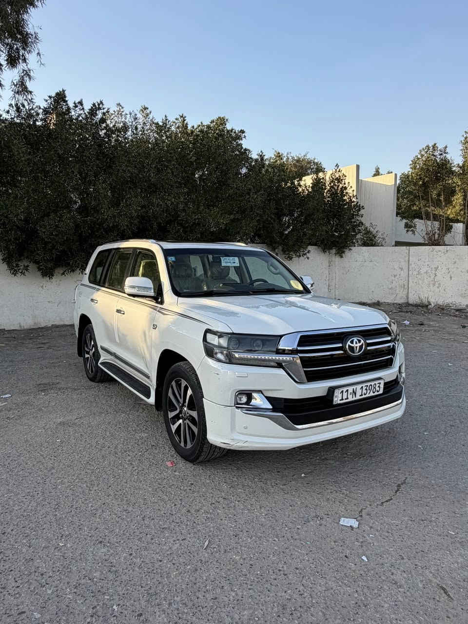 سلام عليكم
لاندي كروز موديل ٢٠١٧ مكفوله  بيهه شبر بل بنيد صبع فقط  كامل مواصفات مكينه 8 سلندر فتحه تحكمات ستيرن شاشات ٣ ماشيا (١١٦ ) كشنات كهربلاء كأمره خلفيه رقم بغداد نكليزي جاهزه اي نقص ما بيهه سعر (٤٦٠$) مكاني بغداد 
موبايل ***********
