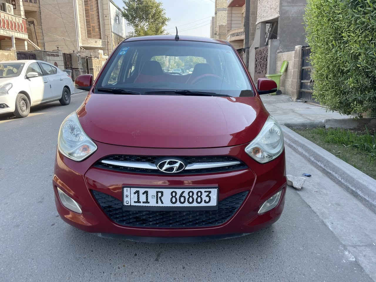 *********** جديده جدا
هونداي i 10 اخت الزيرو 2015
باسمي رقم جديد بنفس ليوم تحويل 
مكفوله من صبغ وضربه  وبارد 
كير محرك مكفولات 
ماشيه ٥٠ الف كيلو 
شاشه  وكامره 
تخم تاير وباتري جديد 
اشاير بالمري 
غرفتها جديده  مدوشمها جلد 
سياره كلش جديده  وبلاديه 
مكاني اعظميه 
سعرها  ٨٢ ورقه 
اتصال فقط 
***********
