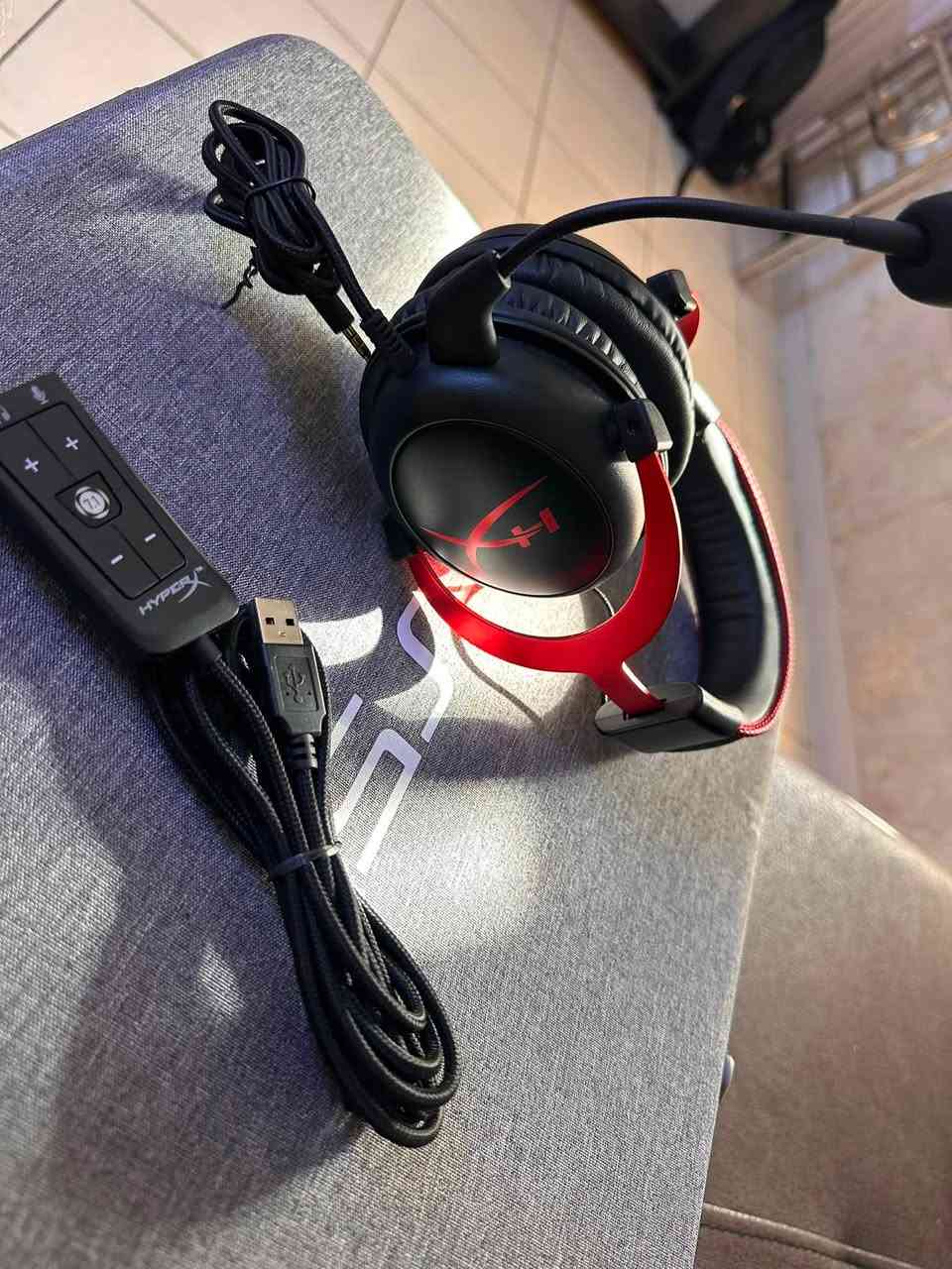 للبيع PS5 مع كامل ملحقاته وبحالة شبه جديدة 👇
** ملاحظة: بيع جميع الاغراض دفعة واحدة السعر (700$)

🎮 المحتويات:

✔️ جهاز PS5 أوربي نظافة 99%

✔️ شاشة ألعاب احترافية 2K

  📏 حجم 34 إنش

  ⚡ استجابة 1ms (مثالية للألعاب التنافسية)

          🌈 ار جي بي اضاءة 

✔️ سماعة HyperX Cloud II صوت خرافي 🎧

✔️ حقيبة PS5 جديدة 🧳

✔️ جميع الإكسسوارات الأصلية موجودة

💎 الحالة:

كل الأجهزة نظيفة جداً (99%) واستخدام خفيف

🚀 ضمان الفحص لجميع الأجهزة مباشرة 

 جاهز للاستخدام مع بدون أي نقص

📍بسماية 

📩 للجادين فقط – تواصل خاص

***********

