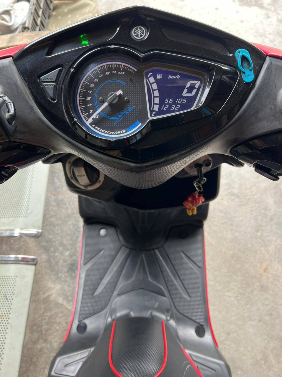 السلام عليكم سكنس لد البيع موديل 2016 نوزل ياباني تتفه يدات ستان صفح حساس دراجه مال رنبه أوراق بسمي قايش جديد تاير خلفي جديد الدراجه اي نقص ما بيهه و الشراي يتصل عله هاذ الرقم ويدلل***********📞
