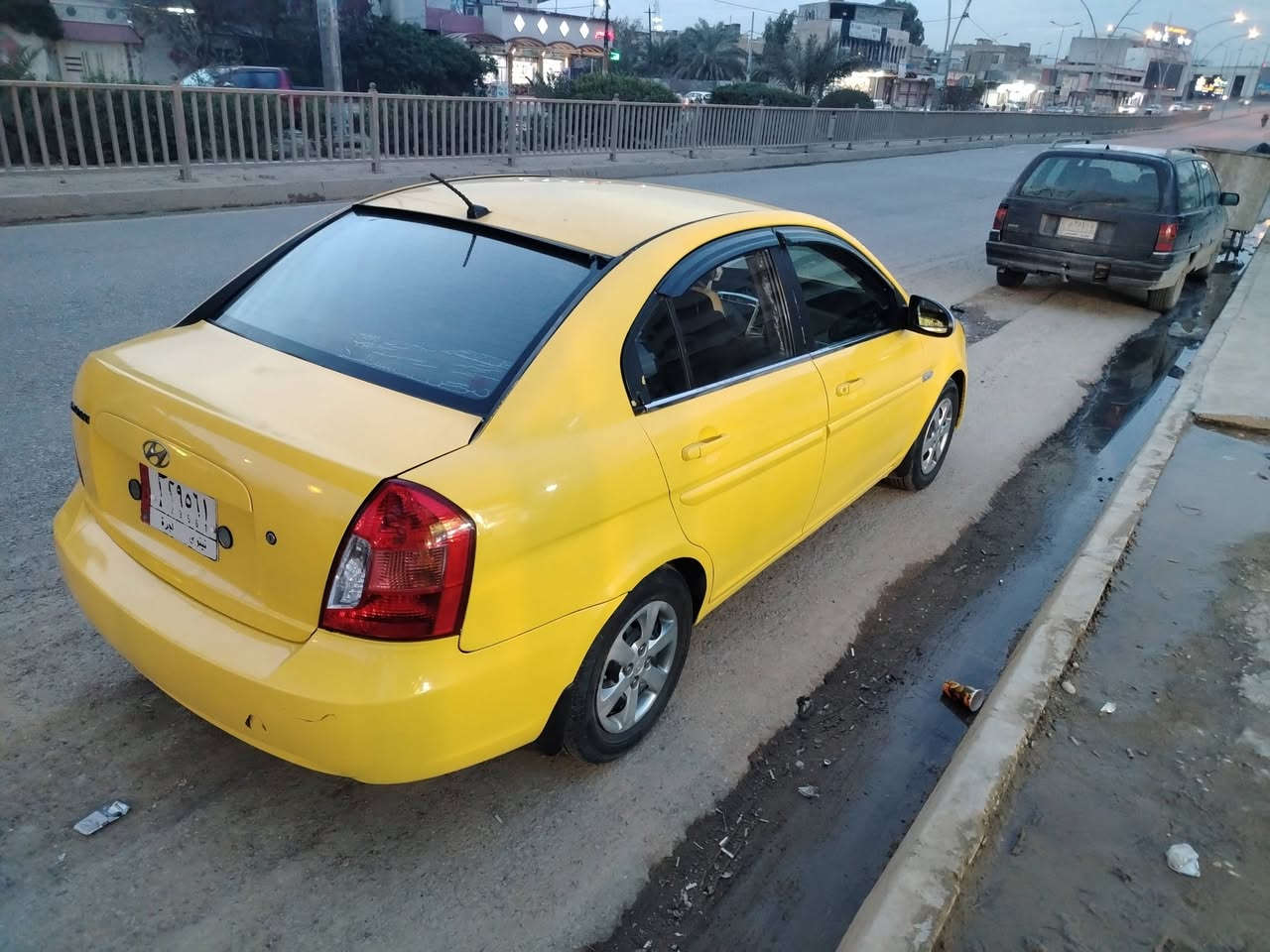 السلام عليكم وحياكم مكتب المدين وياكم 👋
اكسنت ٢٠٠٩ 🚗
رقم نينوى ألماني سنويه جديد 🚦
هيئه وغرامات صفر 💯
كابون بانزين بيها ⛽
محرك ١٦ بي اثر صرف، كير شرط ™️
تبريد تدفئه شغال 🧿
ضررها باب مبدل وبوند وبيها تلقيطات تكسي بدون دواخل 🛠️
السعر ٩٠ وبيها مجال 💸

قفل ماكو بالتلفون تعال شوف واقتنع.
🔴 اوقات العمل  من الساعه العاشرة صباحا الى الساعه العاشرة مساءا 
  
🔴 غير متواجد على الفيس والماسنجر 

العنوان :- مكتب المدين لبيع وشراء السيارات الموصل موصل الجديدة شارع بغداد مقابل جامع الاغوات قرب مجسر المشاة 
 
الاتصال ع الارقام 
***********
***********
