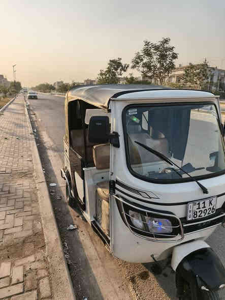 السلام عليكم Tvs 2022 للبيع مرقمه انكليزي بسمي هاتف***********
