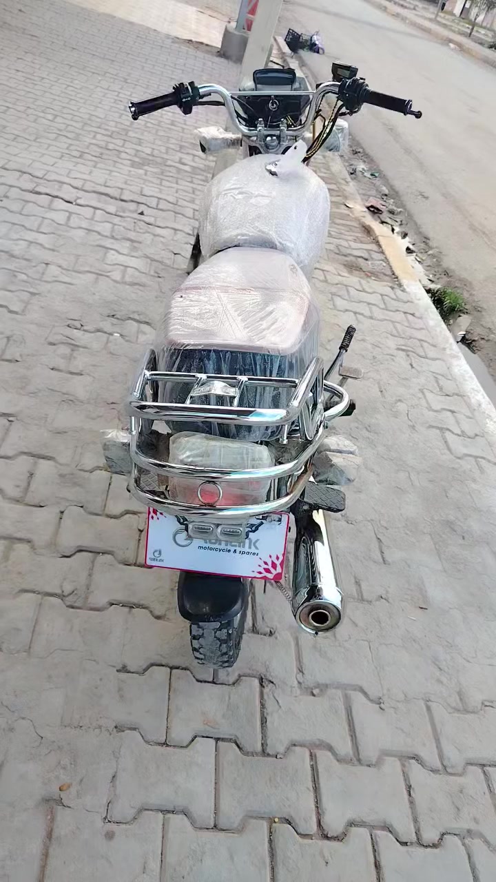 سلام عليكم تايكر مويل 24 سونك الصلي باب الول كفاله عامه محرك ماا مفتوح دراجه كله بلاد كهوبايات كله شغلاه أوراق كامله مكاني بلدروز سعر 600وبيه مجال

***********
