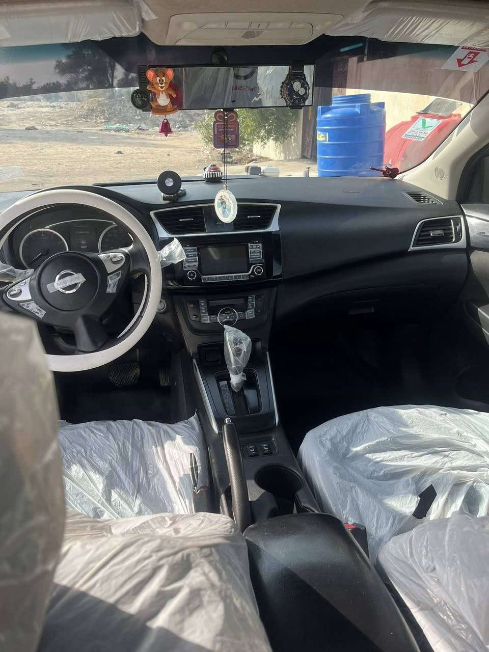 نيسان سنترا 2018 وارد امريكي فول حادثها جاملغ وحافه البنيد السعر 105 وبيها مجال 
***********
