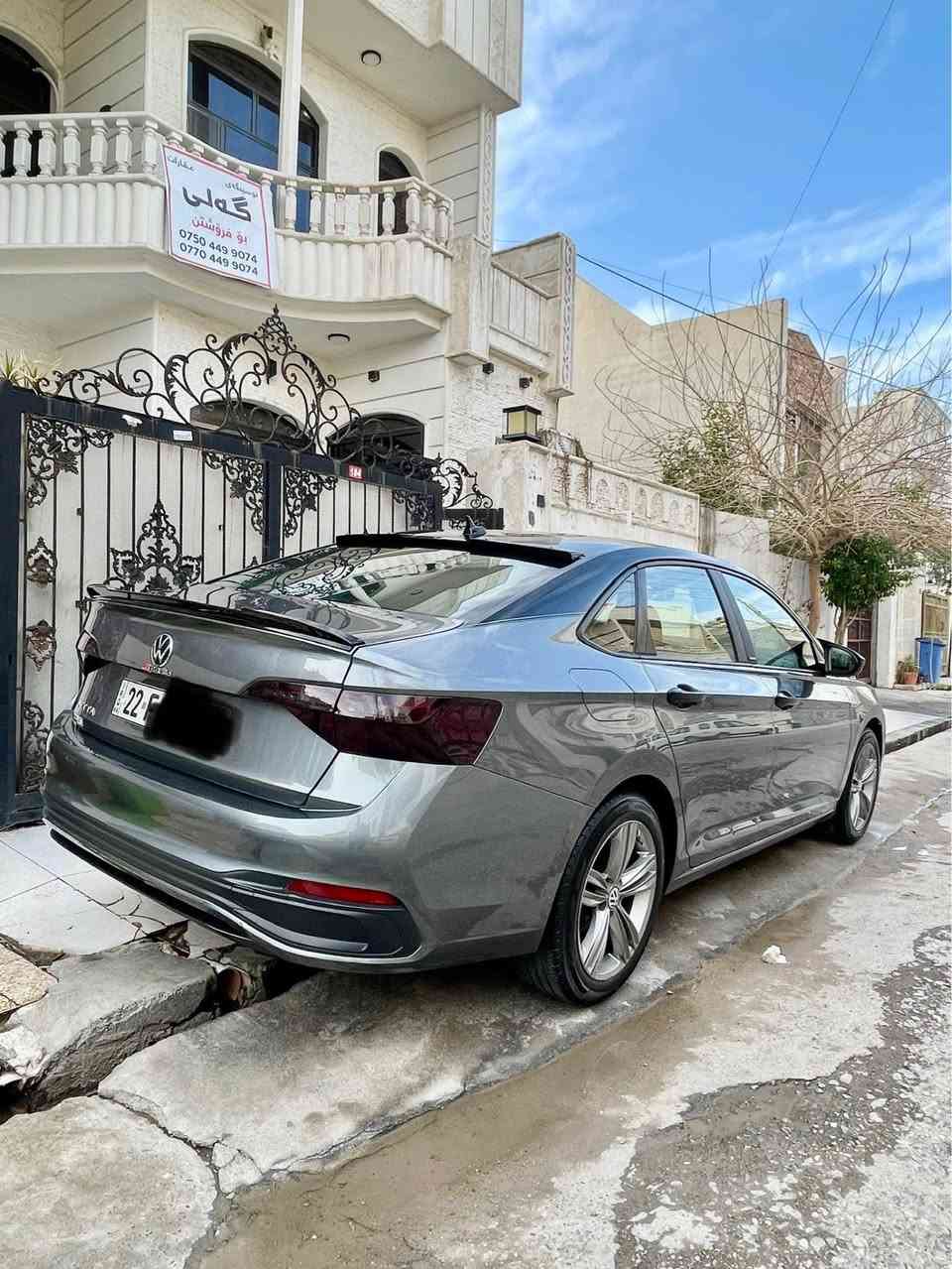 جیتا ٢٠٢٣ S sport . یەک چاملغی سبوغە لای سایەق . بێ ئەوەی شوختی ناوی هەبێ. ئرباگی تەقیوە دەعمەکەی زۆر خەفیفە.
تایە و بەنج و رۆنی گێر و مەکینەم هەموی تازە گۆریوە.یەک دینار مەسروفی نیە . سەیارە بەناوی خۆمە .کامل سپۆرتم کردیە . ٥٠ مایل رۆیە . 
سعر ١٥٣ وەرەقە مەجالەکی کەم أربيل, العراق


**إذا كنت صاحب هذا الإعلان وتريد حذفه لأي سبب، رجاءا أرسل رسالة إلى الدعم الفني**