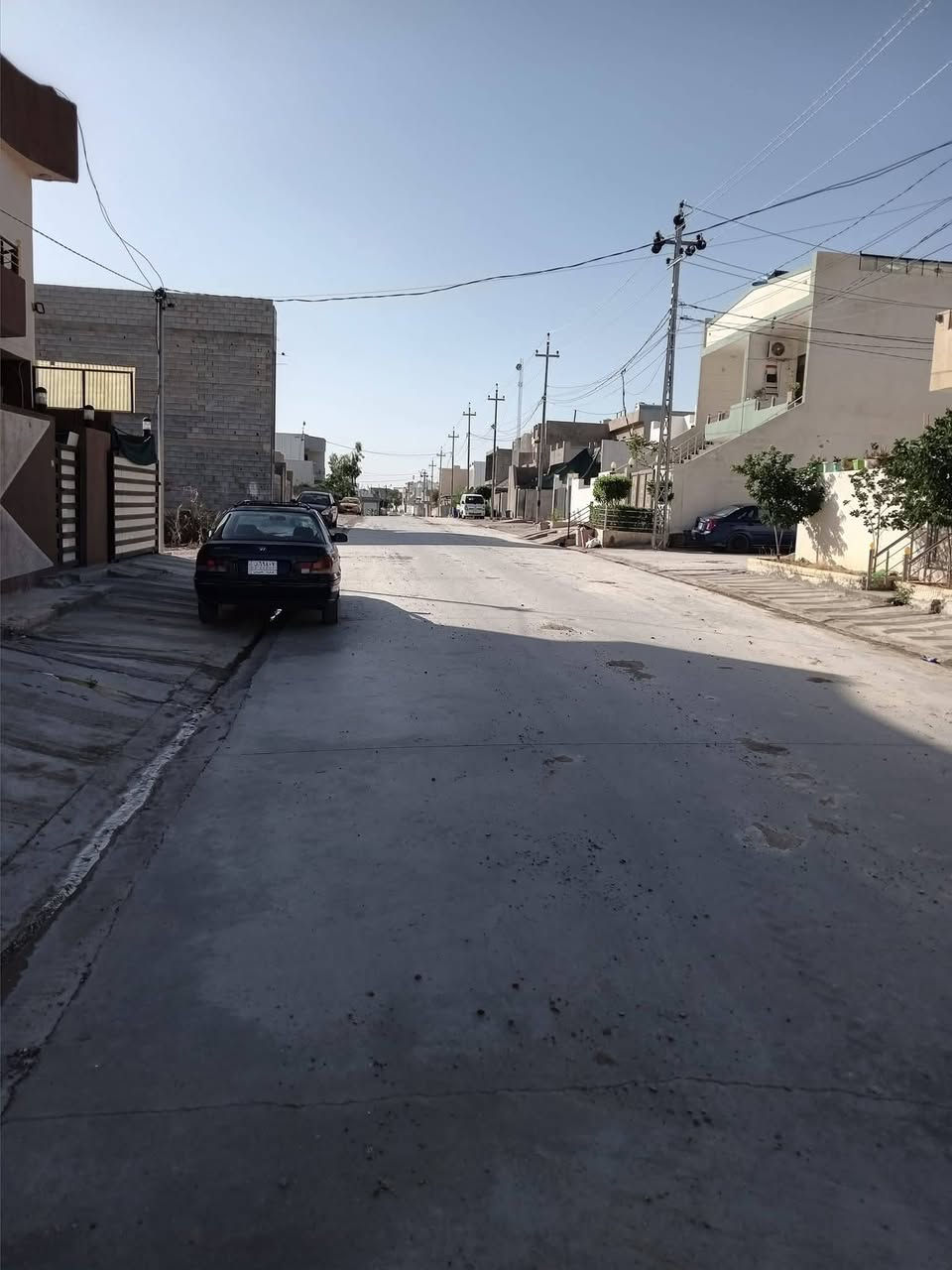 دار للبيع 
100م  فرع 13 م خدمات فول 
عنوان فرع معمل هونه ر فوك معمل جرزات 
للستفسار خابر علا رقم 
***********
خانوو بۆ فرۆشتن 
100م کۆڵانی پان 13 م  هەموو خزمەت گوزاریەکی هەیە 
قات و نیوو کۆڵانی معمل هونەر سەروو گڵۆبە ڕۆژەکە 
بۆ کڕین و زانینی نڕخ پەیوەندی بکە 
 ***********
