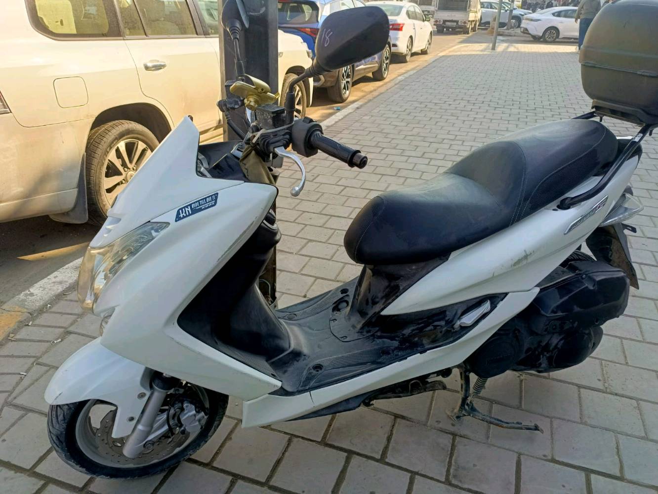 سلام عليكم دراجة يماها ماجستة S رمبة مكفولة من كلشي مثل ممذكور سعر ١٤ وبيه مجال بسيط 