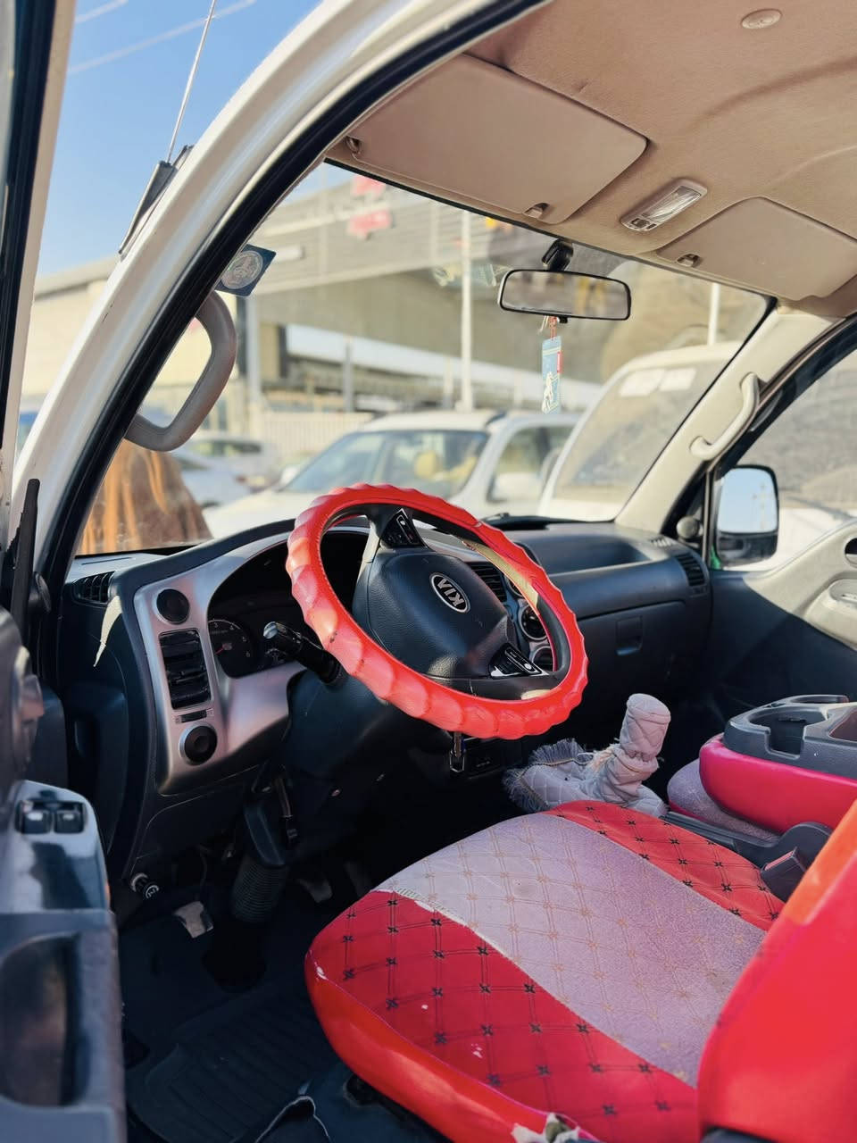 السلام عليكم كيا بنكوو موديل ٢٠١٥ مكفوله رقم واسط الماني تحويل مباشر محرك جديد تبريد شغال السعر ١٠٨ وبيه مجال العنوان بابل ***********/***********
