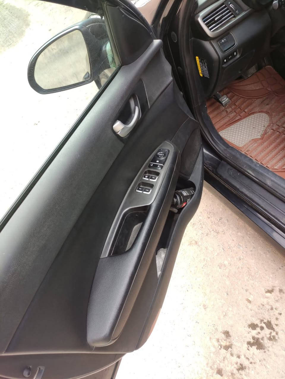 السلام عليكم للبيع او مراوس باقل سعر اوبتيما مديل17 رقم اربيل سنويه نافذه جاملغ وبنيد وبلعراق جاملغ وباب صبغ بدون ضرر قوي صوره الحادث موجوده السعر قفل قفل 105 
مكاني بصره ***********
