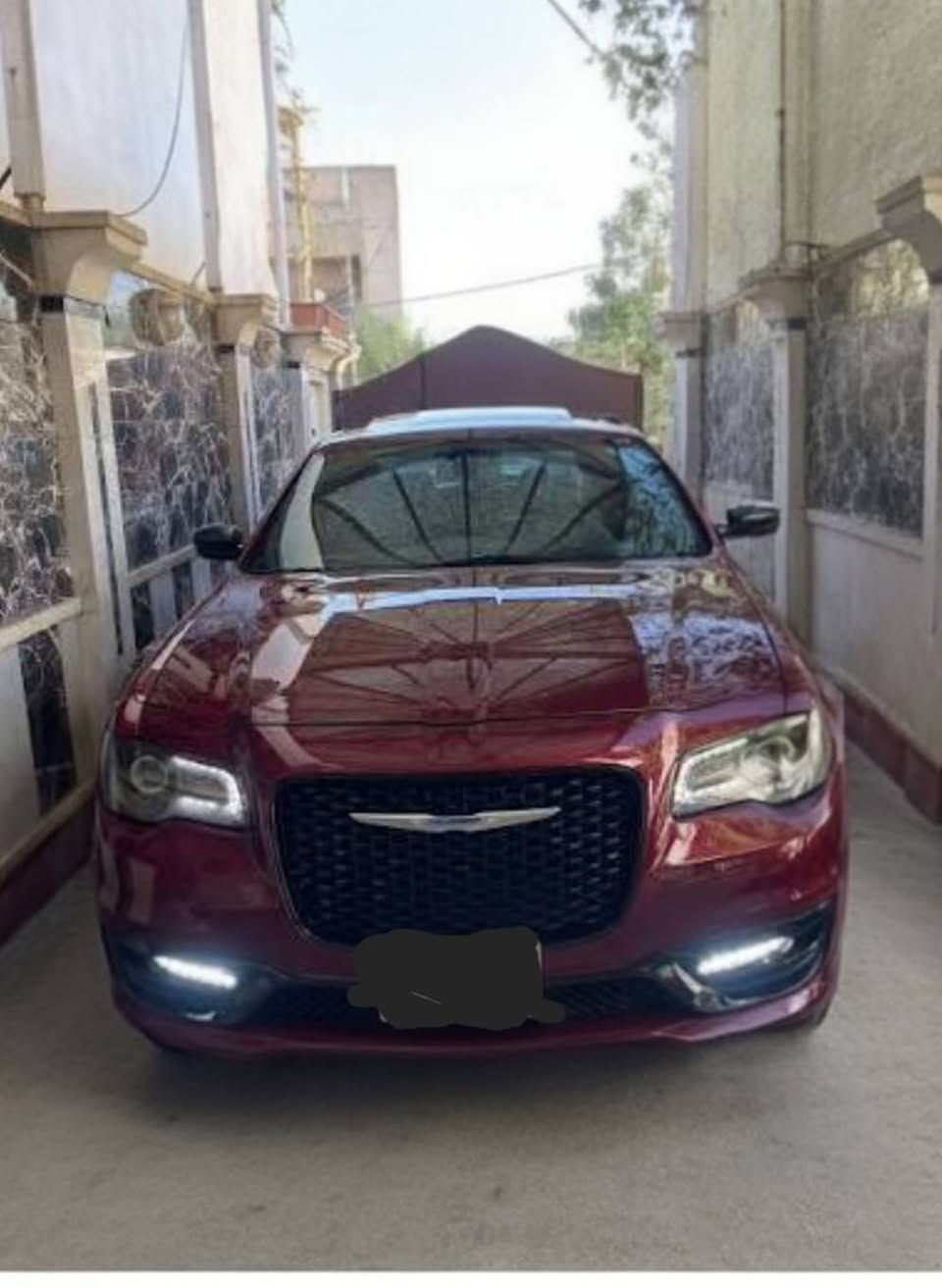 # 📣 إعلان بيع سيارة: كرايسلر أوباما S موديل
* **الموديل:** 2023
 * **الفئة:** S (فول مواصفات 1/1، باستثناء الرادار الأمامي)
 * **المسافة المقطوعة:** 50 ألف ميل
 * **الحالة الميكانيكية:** المحرك، الكير، والحدادية بحالة ممتازة جداً (تخم تاير جديد، السيارة جاهزة وما بيها أي نقص).
 * **حالة البودي (الحادث):** قطعة واحدة فقط (بنيد مصبوغ بدون تبديل).
 * **رقم الشاصي:** 2c3ccabg1ph541931 (مرفق للفحص)
### 💰 السعر والموقع:
 * **السعر:** 280 ورقة (28,000$ ) - بيه مجال قليل جداً للجادين.
 * **الموقع:** ذي قار - الناصرية
### 📞 للتواصل والاستفسار:
 * **الصور:** متوفرة وخاصة بالسيارة لمن يرغب بمعاينتها.
 * **الاتصال:** *********** (اتصال فقط لمن يناسبه السعر، الرجاء عدم مراسلة التعليقات)
