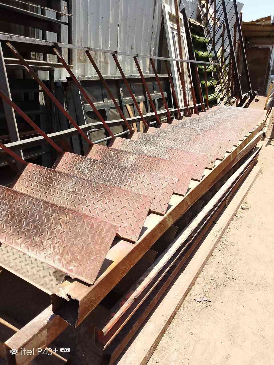 بيع وشراء كافة انواع الدرج الحديد المستخدم شرط درجة اولى شغل ثقيل وحسب القياس المطلوب 
وبيع وشراء كافة انواع الحديد المستخدم والكيربي والچينكو 
بغداد مدينة الصدر 
***********
علي العتابي
