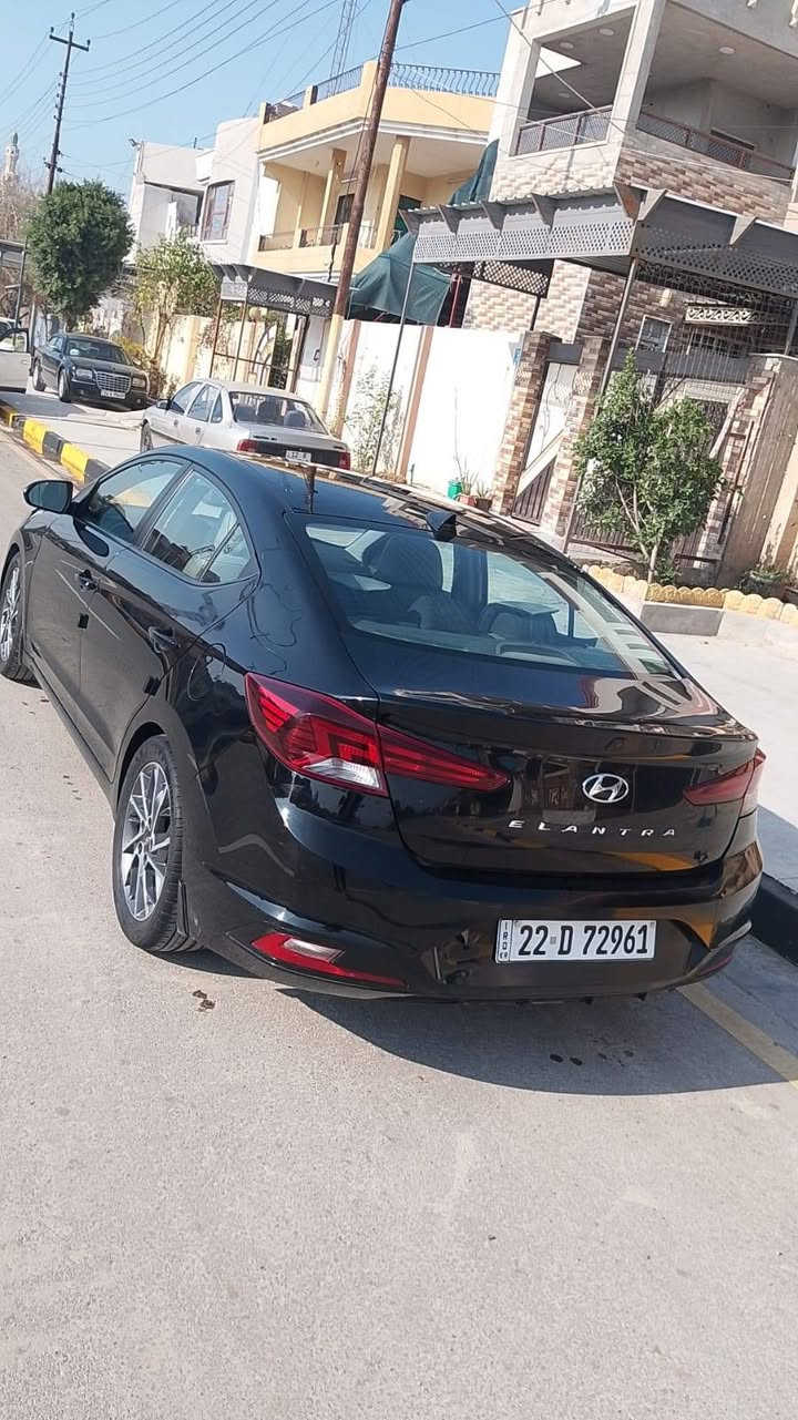 النترا موديل 20 فول مواصفات رقم اربيل باسمي هزه سنوية  جديده. 

الضرر جاملغ وحافة البوند   السونار موجود جديد

كير مكينة بشرط   كابون بانزين    

1 ثلاث وضعيات قياده نورمال سمارت سبورت
بصمه تشغيل
بصمه ابواب
رادار جانبي
رادار امامي
کامره دوار هيتر مقاعد
تدفئه تبرید
تدفئه ستيرن
فتحه سقف
صندوق ذكي فتح تلقائيا عند الاقتراب

السعر ١٣٨ بيها مجال  شراي راسلني على الواتس اب ***********

#وارد #كندي
