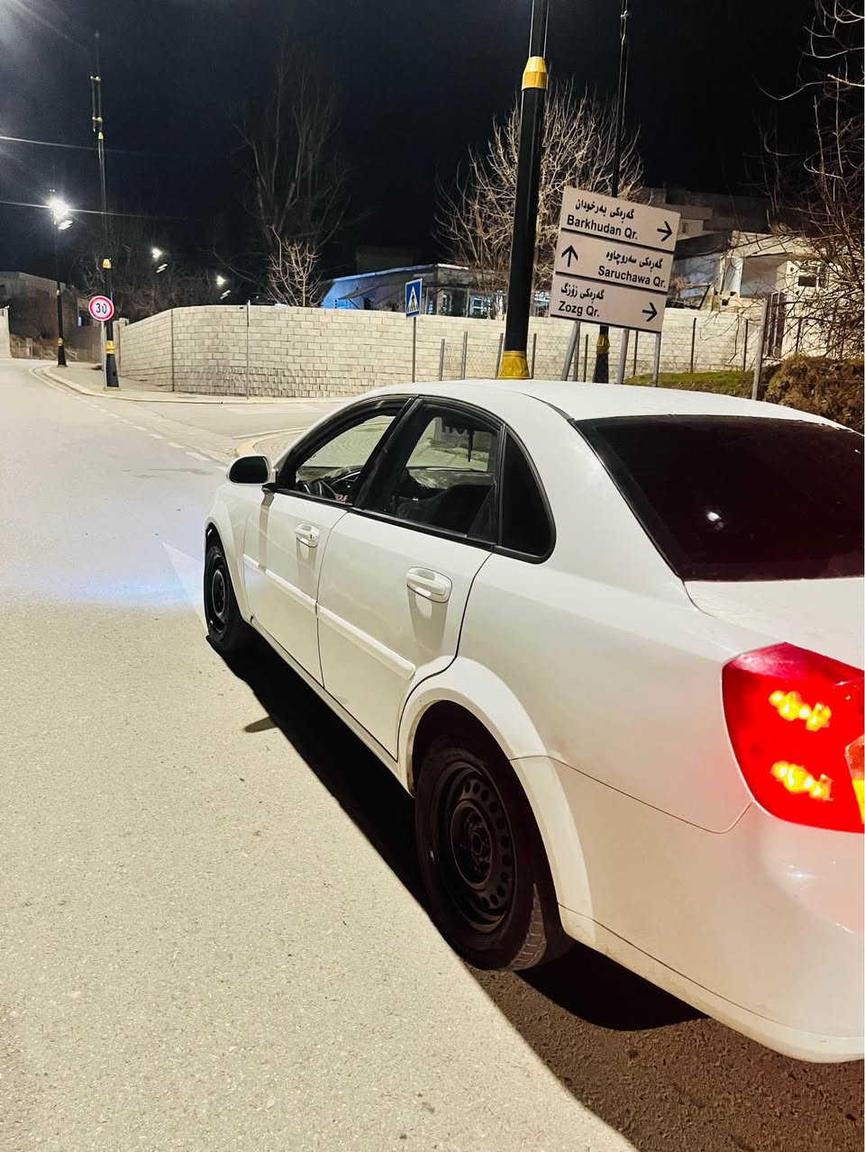 ئؤپترا مؤديل 2011
رقم بغدا
گير تؤماتيك
گير مه كينه به شه رت 
هه مو گياني به شه رت 
بؤياغ ٣پارچه 
ژم .*********** أربيل, العراق
