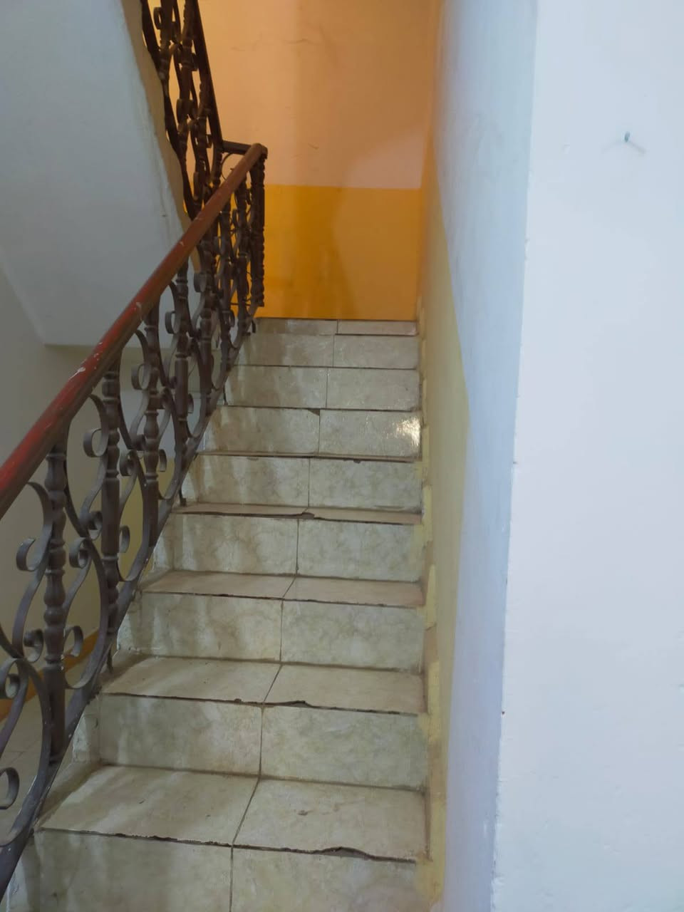 مشتمل اللايجار طابقين غرفتين وديوان وصاله ومطبخ ومنافع م ١٣٠ متر خمسه كيلو الزيتون مجاور عمارة ام عمار للجمله شارع ١٠٠م اللاستفسار الاتصال على الرقم
‏‪***********‬‏
