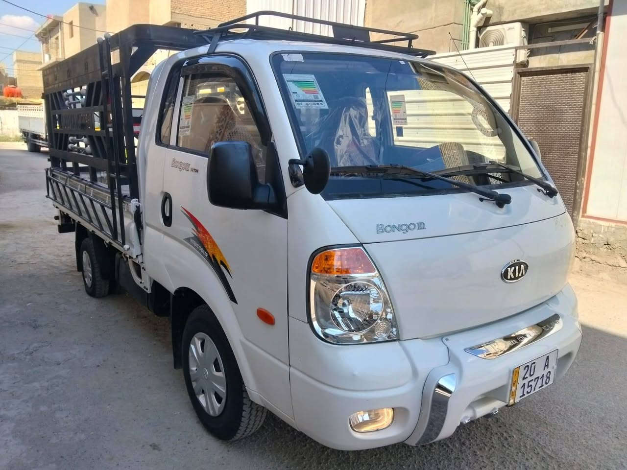 سلام عليكم كيا بنكو 2007  رقم  نكليزي باسمي مكينه 2700   مكينه وكير وكسن نضيفه  شاصي مكفول بيهه مكانات صبغ بسيطه  السعر 85 مكاني بغداد رقم الهاتف ***********
