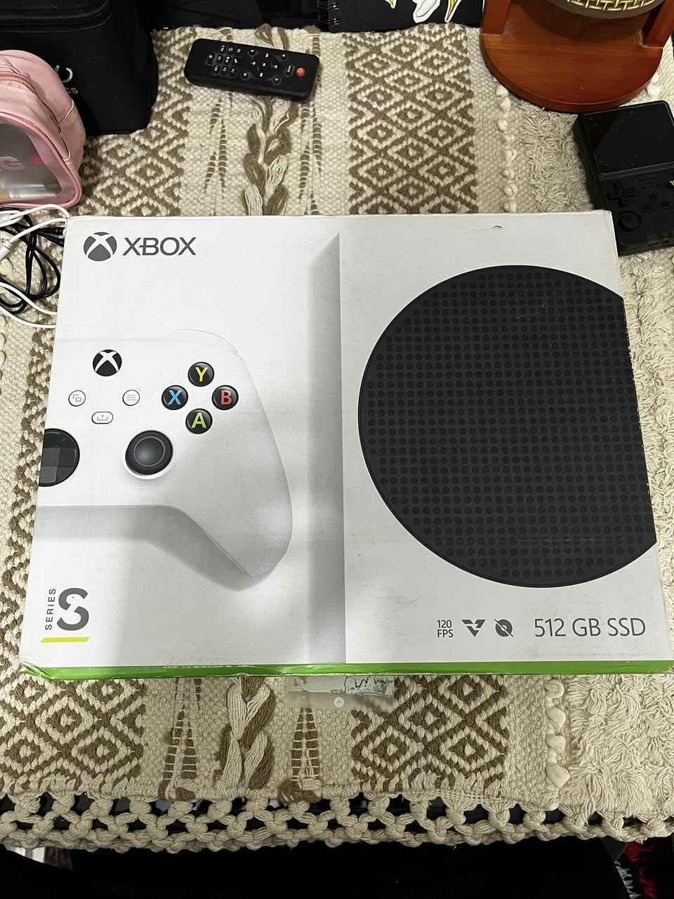 Xbox series s أوربي 
كامل ملحقاته 
كيبل HDMI 
كيبل تشغيل 
الجويستك 
فيه حسابين و لعبتين مملوكه Minecraft و kingdom and castle 
موقعي بغداد 
السعر 380الف ￼￼


**إذا كنت صاحب هذا الإعلان وتريد حذفه لأي سبب، رجاءا أرسل رسالة إلى الدعم الفني**