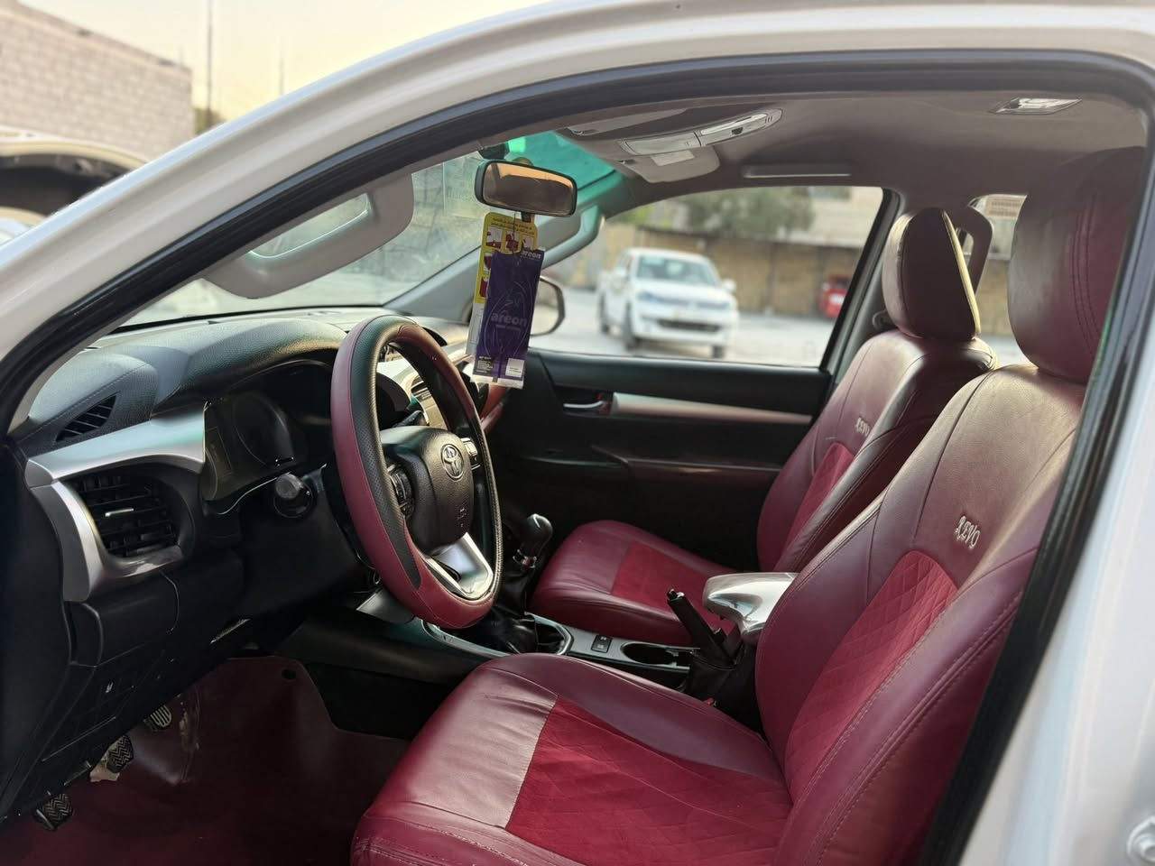 السلام عليكم للبيع بيكم تيوتا هايلوكس فور ويل مديل 2020حره بسمي مداور ثاني يوم جاهزه السياره مكينه كير حداديه تبريد تخم تاير ما ناقصه برغي وضع شركه مكفوله كفاله عامه السعر 228وبيه مجال لاستفسار ***********المكان سماوه المركز ❤️
