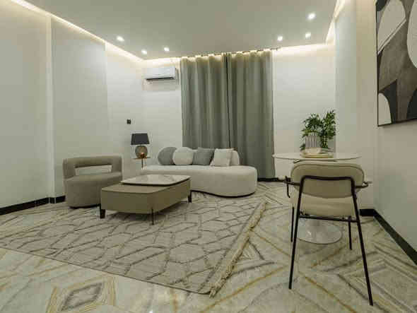 ‼️عرض نهاية السنة في مجمع شقق الساقي‼️

📍 الموقع: كربلاء – شارع ميثم التمار قرب جسر المشاة الجديد
🚶‍♂️ يبعد عن حرم الامام الحسين فقط 10 دقائق مشي
---
🏡 مميزات الشقق:
نظام طاقة شمسية – كهرباء 24 ساعة

يشمل سبالت عدد (2)

نظام أمان + سكيورتي

مطبخ مؤثث بالكامل

المساحة: 65 متر
السعر 100مليون نقداً
العرض محدود سارع بالحجز 

للاستفسار والتواصل واتساب ***********
