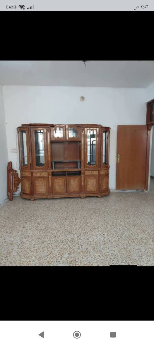 دار للايجار المساحه 100م طابق واحد غرفه صاله مطبخ كليدور مجمع صحيات كراج حي الصحه قرب بيت ابو النسر مبلغ الايجار 350 نهائي  للاستفسار ***********
