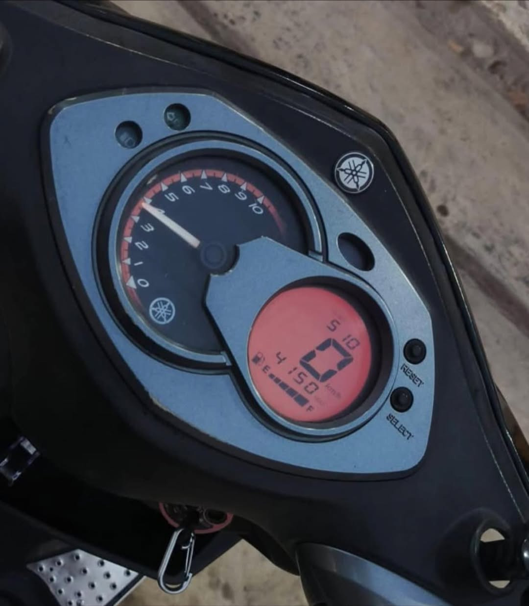 دراجه سكنس فحل كهربائيات كلها شغاله  الدراجه ماشيه 41 الف
مكاني بغداد الكاظميه 

السعر 650 ماكو هيج دراجه ابهل سعر

رقمي ***********
