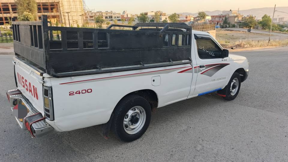 بەناوی خوای گەورە نیسان بۆفرۆشتن مۆدێل 2001تەبریدوپاوەر بەشەرتی گێڕومەکینەو ئەکسل بەشەرتی تەحویلوخرامەوبەناوکردن  سەیارەکە بێبۆیاخە بێلێدرانە بێکرانەوە لەسەر هەڵدان پەڵەپەڵە پەمپی هەیە بێلێدران سەیارەکە سەنەوی تازە بەسەرچوە ژینگەی پێشوی دراوە ***********لەسلێیمانیم السليمانية, العراق
