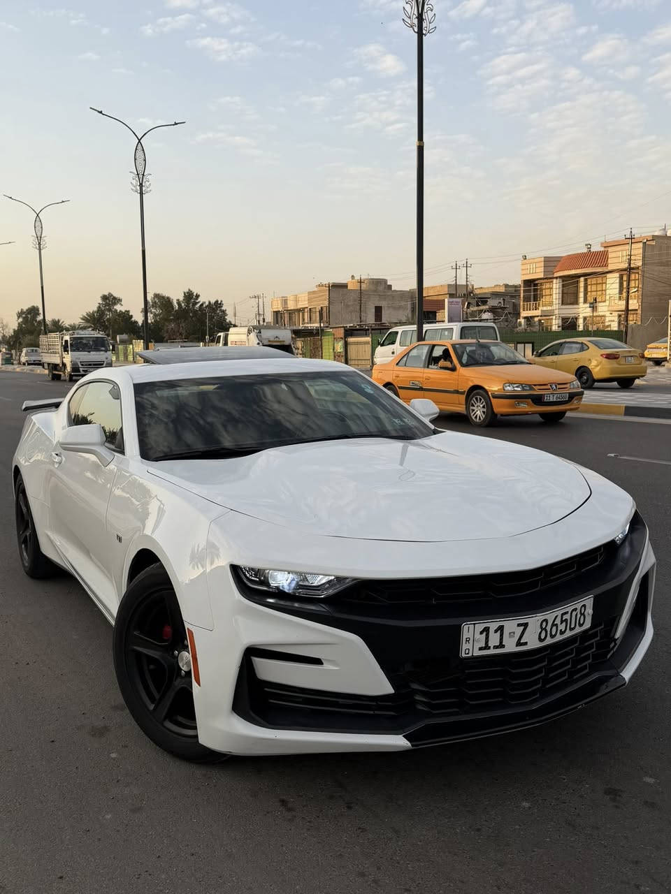 السلام عليكم كمارو 2023 فول مواصفات 1/1 رقم بغداد انگليزي السعر ( 150$ ) مكانها بغداد ***********سياره وارد امريكي حادث جاملغ خلفي وجنطه بدون دواخل محرك 2000 تيربو مكفول موصفات / فتحه سقف / بصمه تشغيل / كشنات كهرباء مال السايق والبصفه / شاشه جبيره / كشنات حضن تدفئه + تبريد 
سياره جاهزه مابيها نقص ماشيه 28 mi سياره بعدها بحاله الوكاله 
الشراي يتصل
