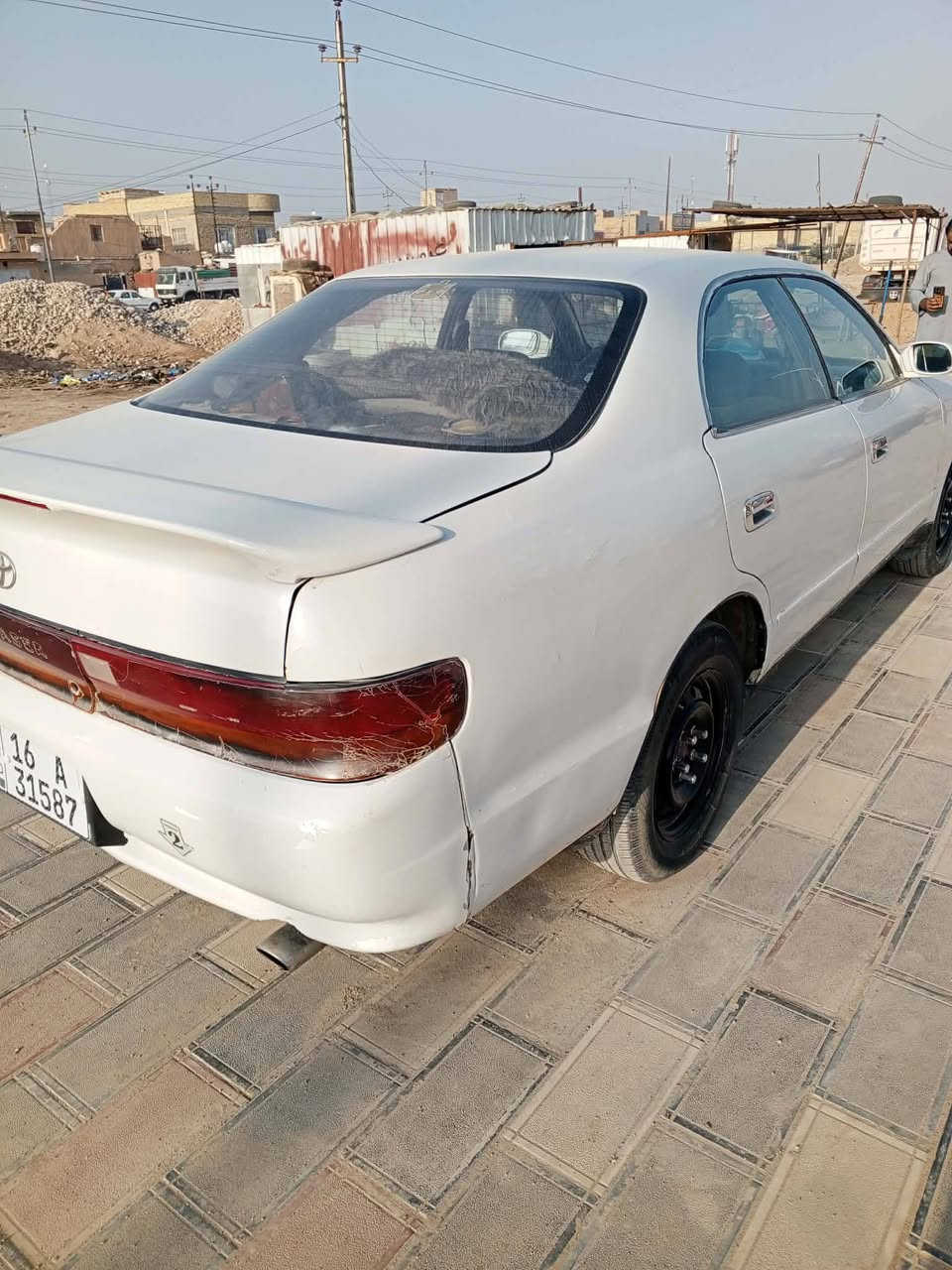 سلام عليكم شيزر للبيع السعر 40
بيه ضربه بل جنطه والباقي مكفول
رقمه قادسيه بسمي سنويه وهزه جديده
مكينه وكير 2500 مكفولات
حداديه وره وكدام جديده وتخم تاير كهربائيات شغاله كلهه 
المكان الشطره ***********
