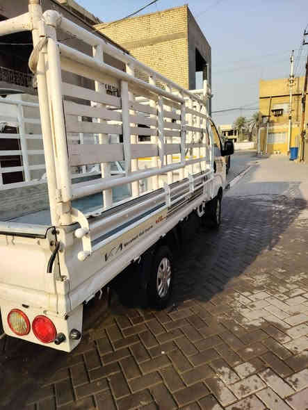 سلام عليكم
ساير كيا بنكو. 2700.  
موديل. 2018
سياره بيه. بس بنيد. مبدل وبارد. شبر.
سياره. جاهزه. من كل النواحي
سعر. 120. مع المحجر بيه مجال بسيط
 رقمي   ***********
مكاني. بغداد الزعفرانيه
