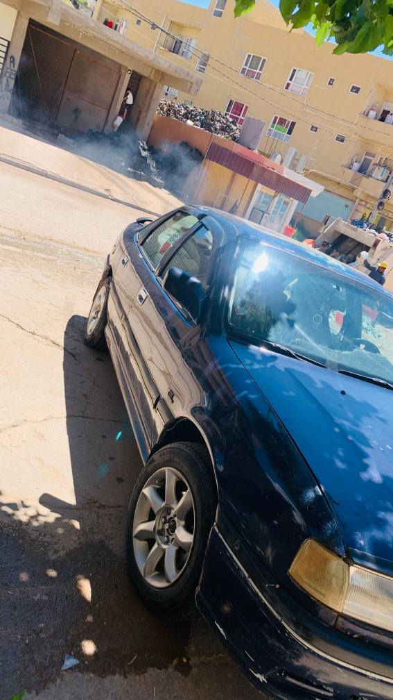 اوبل فيكترا صندوق موديل1992كير توماتيك سلايت كير مكينه بشرط بدون ضربه وبدون صبغ بشرط تحويل ووكاله المكان دهوك /*********** دهوك, العراق
