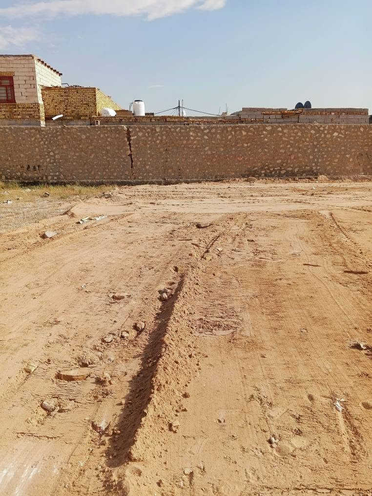 قطعه ارض للبيع 100 متر طريق يا حسين عمود 123 قطعه قريبه على الشارع العام سعرها عشر ملايين العرصه عليها تطويب بس اني ما عنده طوبها رقم الهاتف***********3 رقم الثاني اللي بي واتساب*********** النجف, العراق
