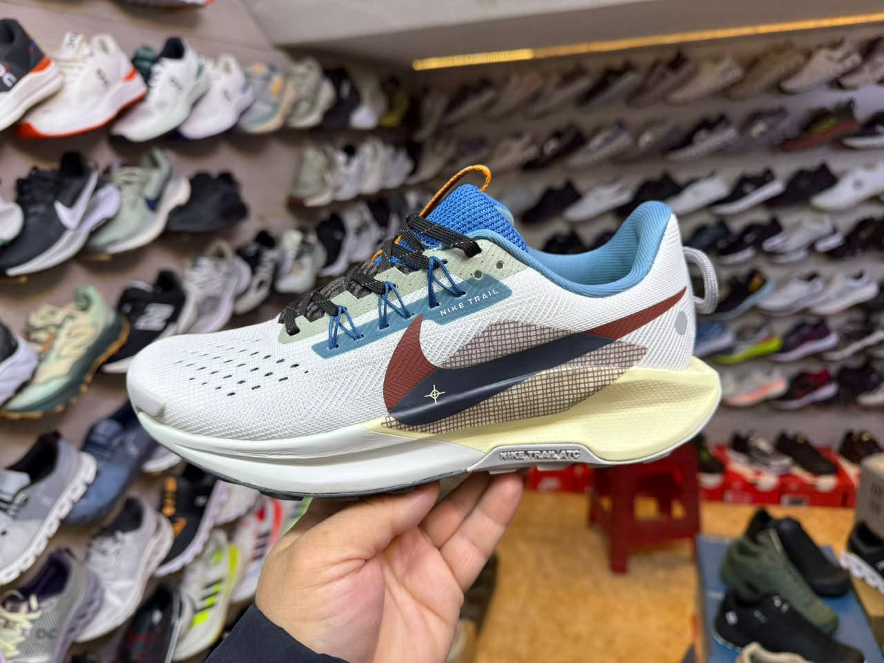 🔥💎👟 Nike 👟💎🔥
📍جمله فقط 🤚🏻 
📌قياسات40-45
توصيل لكافة محافظات سوريا و العراق 🚕
لتواصل والحجز تواصل على واتساب 📞📱 
واتساب 📞 009647502019105 📞 
#سوريا #العراق #جملة #مودل #جديد #ستايل #احذية #توزيعات #ستايل #اطلب
