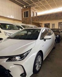 تويوتا كورولا شكل خليجي 2025 زيرو هايبرد   مواصفات الفول اعلى فئة بالخ...