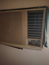 مكيف • عدد ٢ • للبيع