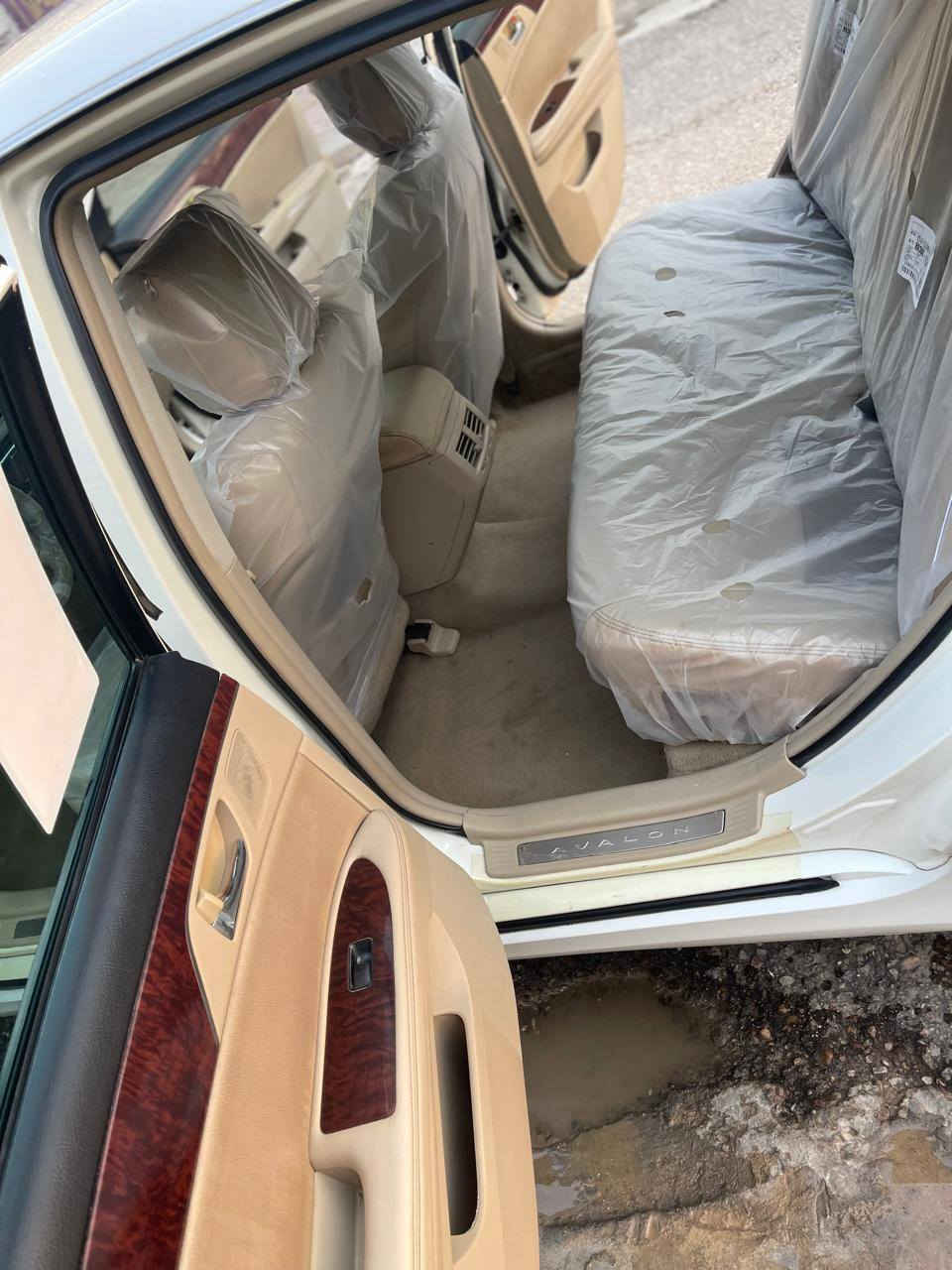 سلام عليكم افلون خليجي البيع بيه 3قطع مصبوغات تخم تايرات تبريد ثلج حداديه جديده  مكينه 6سندر سياره حلوه سعر 160وبيه مجال مكان ميسان رقم الهاتف ***********
