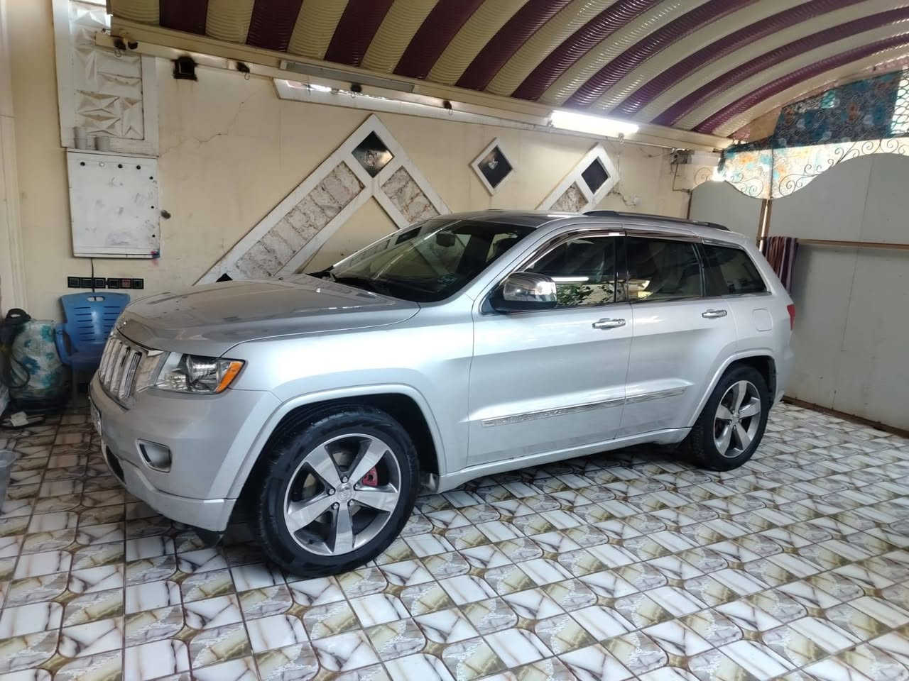 السلام عليكم اخون عندي هاي سيارة جيب وارد امريكي موديل 2012 سيارة داخله فقط دعاميه خلفيه وبارد بلجمرلوغ الخلفي وبيهة بل قبق صندوق بيهة كارت سيارة فول مواصفات سيارة تحكم ستيرن جهتين كامرة خلفي كشنات كهرباء كشنات جلد ثنينهن قطعتين تبريد ثلج تدفئة فول محرك V6 3600  سيارة رقم بغداد دولي جديدة هزة جديدة تحويل ثاني يوم مشروع وطني سيارة تخبل يشهد الله سيارة على وضع شركه موضحلك كلشي بل فيدو وسونارت بيهة سيارة وين يعجبك تريد تفحص افحص دفع رباعي 4×4 موضحلك كلشي بل منشور مكاني ديالى بعقوبه شراي يتصل ويدلل وهاذة رقمي *********** سعر السيارة 167  وبي مجال شراي يتصل ويدلل
