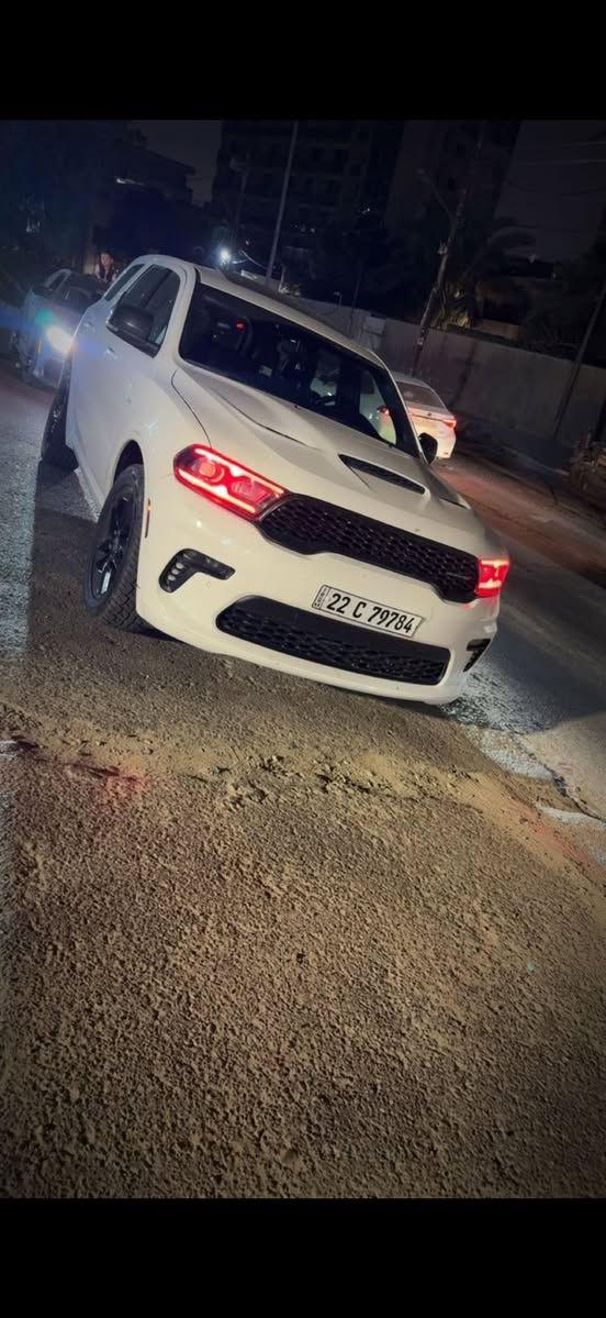 سلام عليكم 
دوج دورنكو 2021
مكينه 5700
المواصفات فول عده رادار
1- فتحه 
2-تحكمات ستيرن
3- كشنات تدفئه تبريد 
4- دركه D تدفئه تبريد 
5- شاحنه ذكي 
6- شاشه الجبيره
7-كشنات متصل 
8-تبريد امامي خلفي 
بعد بيها هواي مواصفات 
الإضافات 
عدسات اقوه شي بل سوك سعرهن 600 الف+ لدات متغير دبل بلوتوث + عين الشيطان 
ماشيه 80 
حادث السياره حافت البنيد والجاملغ عله شرط مكحلات لا بارد ولا شي بدون ايرباك بدون شاصي او لغد 

الرقم ‭0770 923 2643‬
