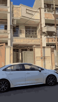 بيت للبيع في منطقة الشعب شارع الصحه بناء حديث درجه أولى  البناء يحتوي ...