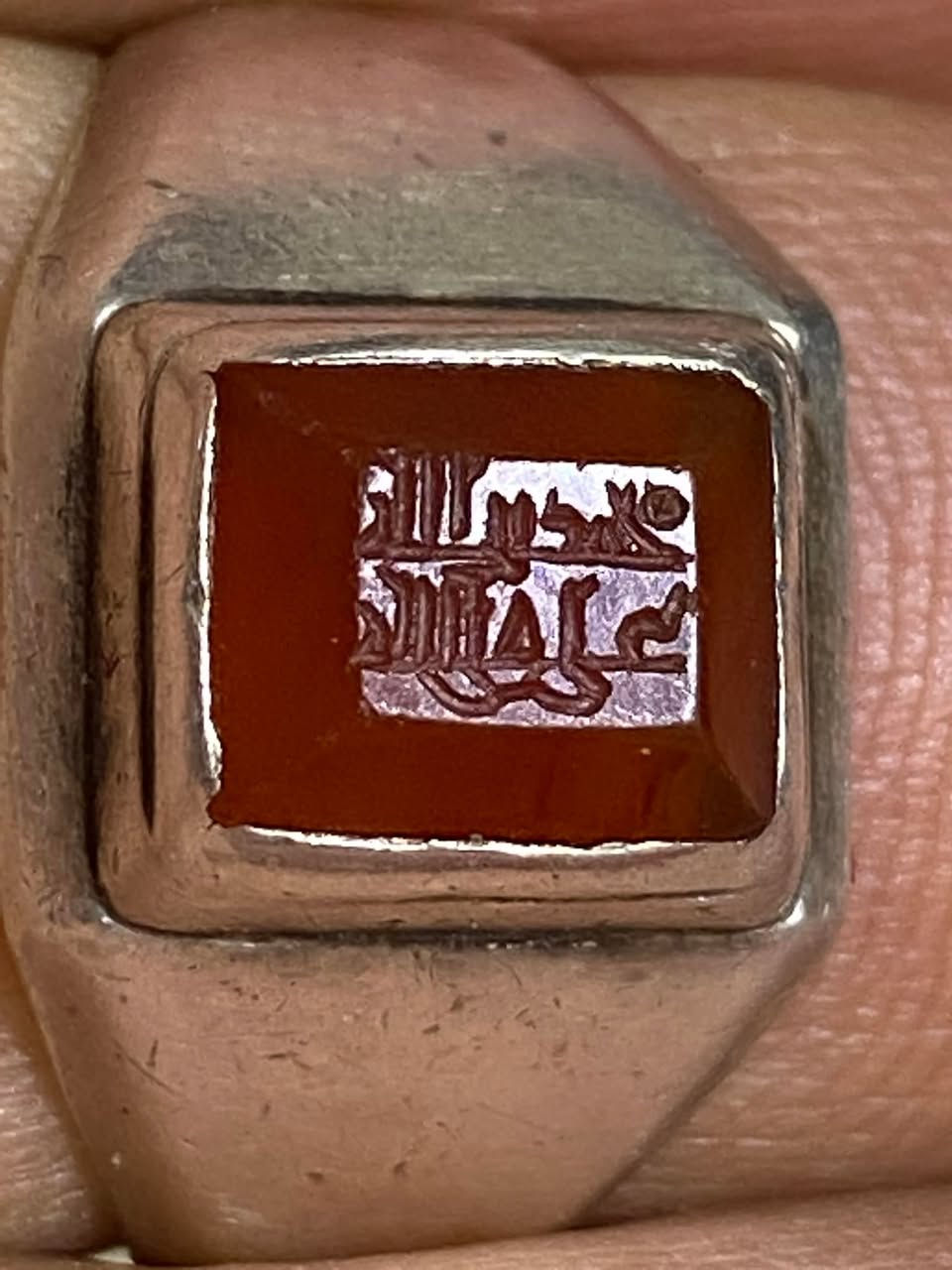 بسبب الوعود الكاذبه بالعباس الا اسويها عناد وابيع حتى لو بخساره شلع للجادين فقط
للطلب والاستفسار مراسله الصفحه او الاتصال على الرقم
***********
ابو عقيل السعدون
