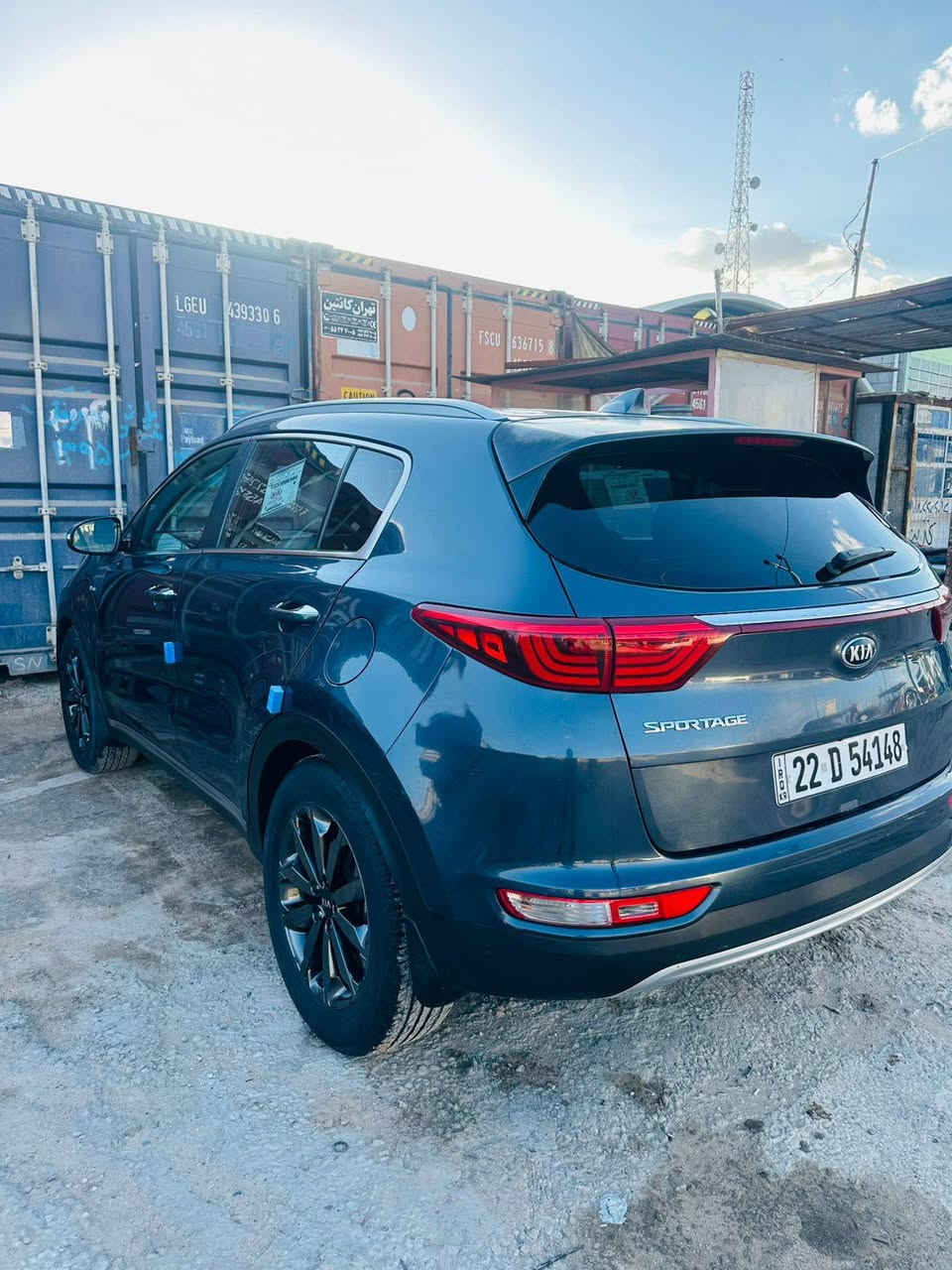 سلام عليكم كيه سبورتج لون مميزوارد امريكي حادثهه فقط بنيد بدون دواخل حته الدعاميه بلاديه فول بصمه شفتات استيرن كشنات جلد وكهربايه وتفه بل كشنات يعني فول تبريد قطعتين رقم ابيل الجديد بسامينه وكاله وتحويل مكيه 20400 بعداهواي مواصفات ماشيه 67 عنوان كربلاء *********** السعر 148
